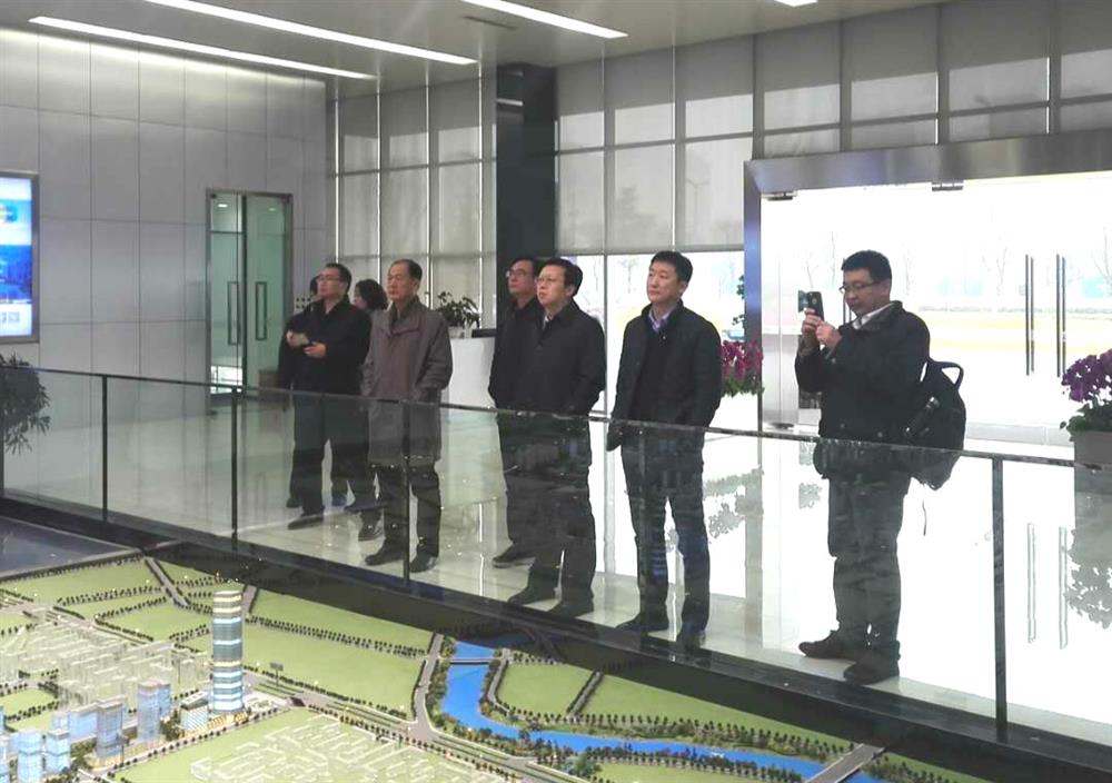 产发集团、市商务局联合考察团一行