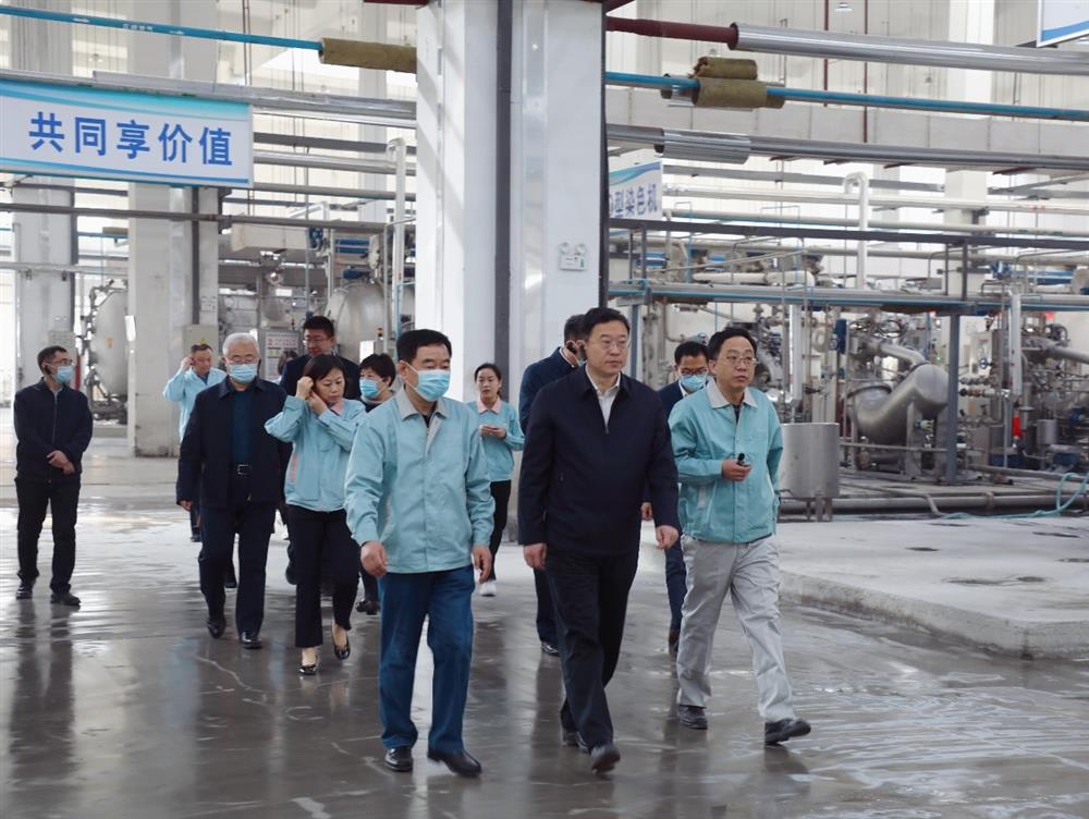 市国资委党委书记、主任张海平一行到产发集团所属企业调研指导工作
